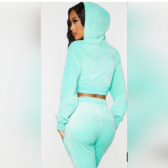 Pretty Little Thing velour joggers set - Picture 2 of 2